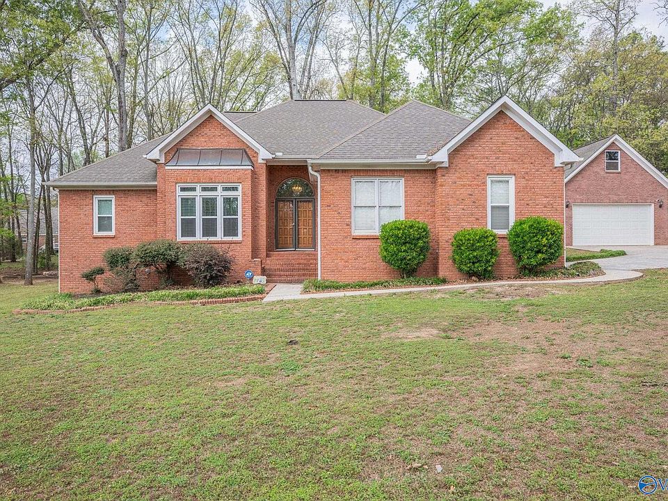 1st image of 136 Forest Home Dr