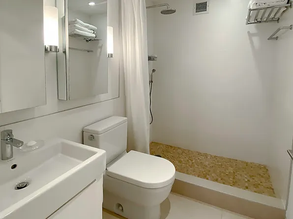 236 East 47th Street image 7 of 14