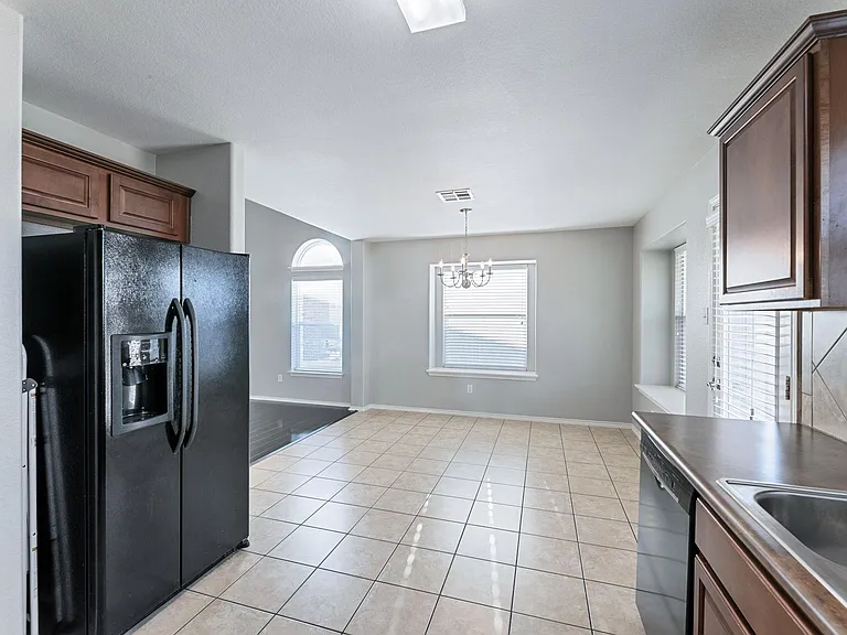 1205 Logan Dr — Photo 10