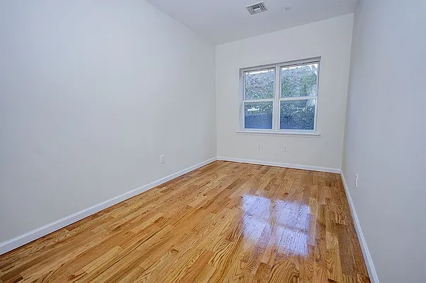 Rented by Level Group | media 28