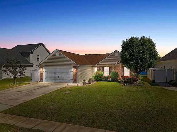 4th image of 840 Sultana Dr.