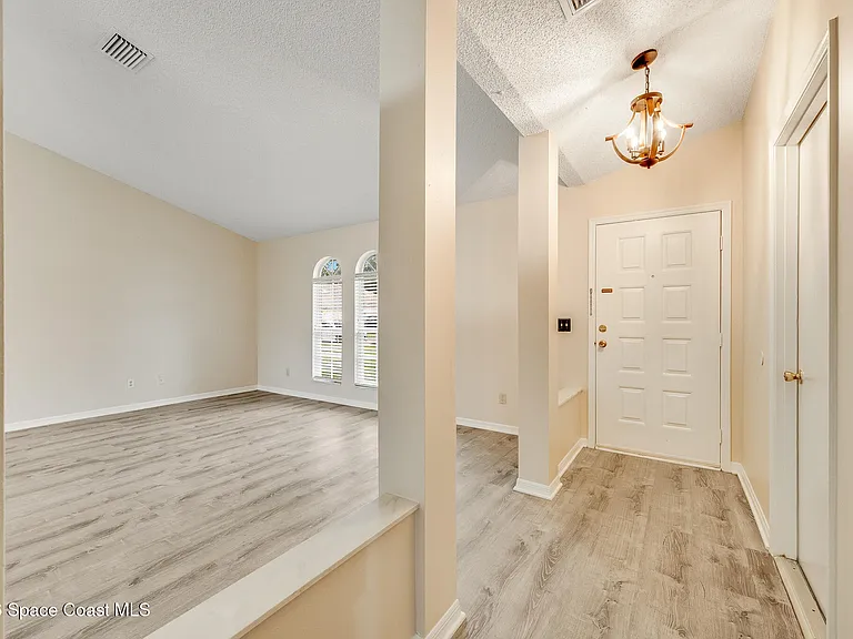 2540 Wild Wood Dr — Photo 4