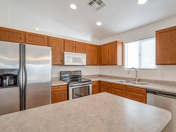 3rd image of 2971 W Calle Leonido
