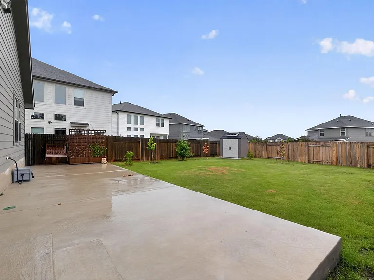 105 Greenway Dr — Photo 13