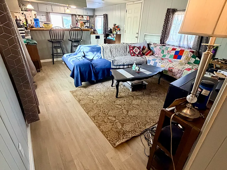 306 E 41st St #10 — Photo 9