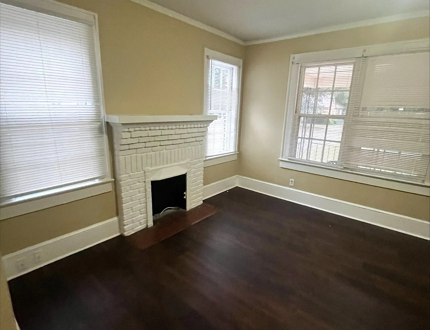 1 bed, 650 sqft, $1,050 — Photo 3