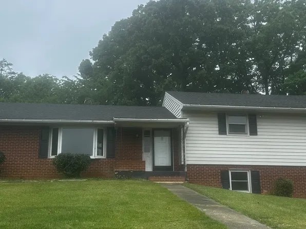 28 Oakhaven Dr, Lynchburg, VA 24502
