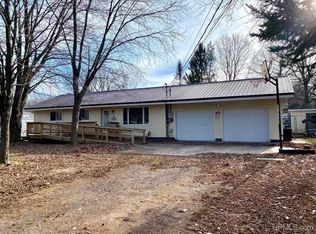 28 Sicotte Rd, Marquette, MI 49855