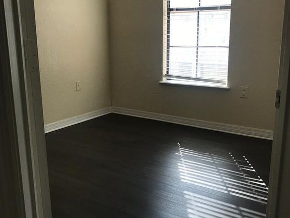 4th image of 6123 Metrowest Blvd Unit 105