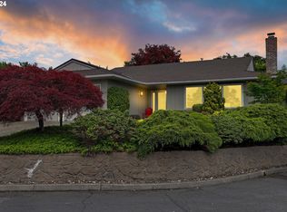 7617 SW Green Valley Ter, Portland, OR 97225