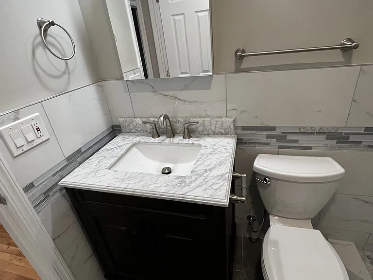 130 Morris Ave #10 — Photo 7