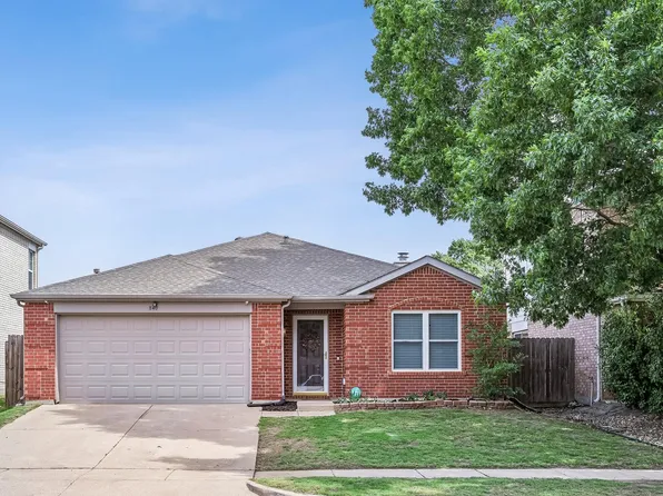 840 Lariat Dr, Saginaw, TX 76131