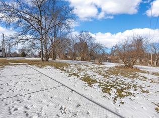 720 34th St SE, Cedar Rapids, IA 52403