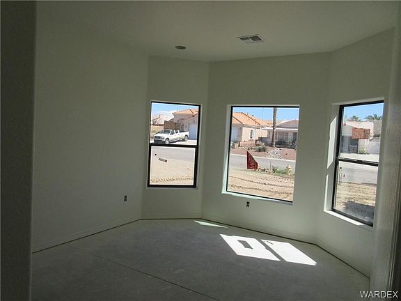 5th image of 1951 E Desert Dr