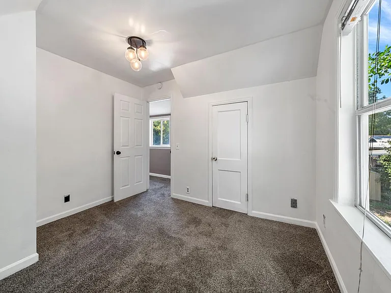309 E Las Vegas St — Photo 14