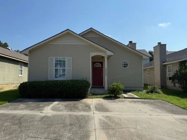 1303 Old Mill Pl, Valdosta, GA 31601