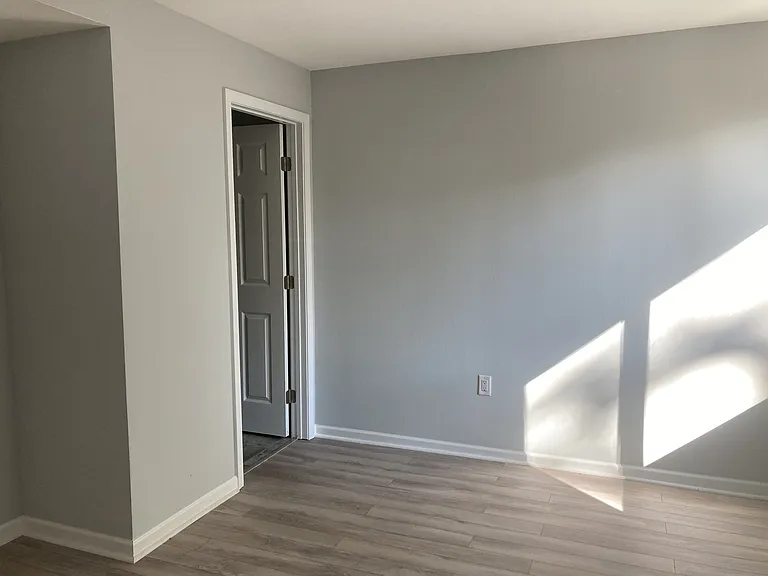 719 Cypress Dr — Photo 6