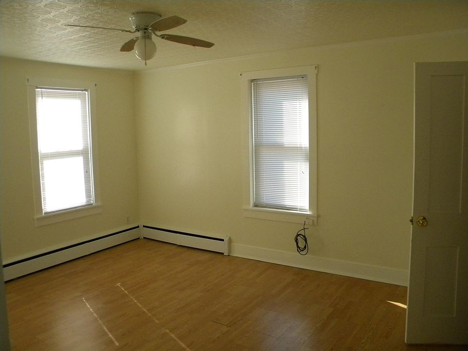 2nd image of 209 N Grand St