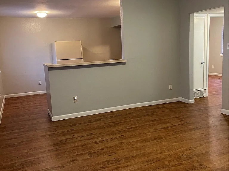 7206 Twin Crest Dr #202 — Photo 9