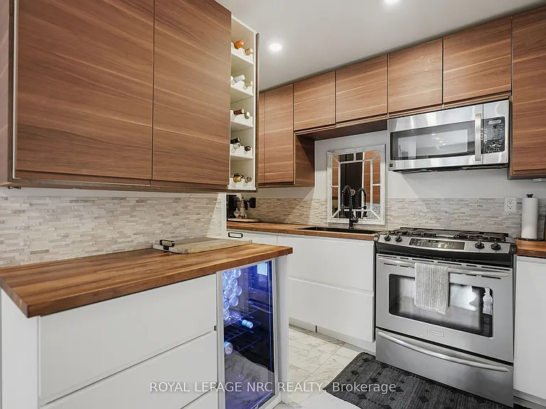 17 Considine Ave — Photo 14