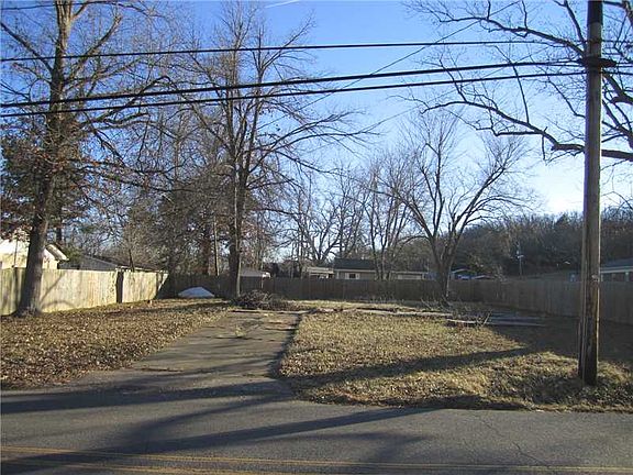 5th image of 251 S Pollard Ave