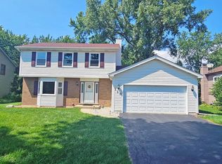 110 Lorraine Dr, Lake Zurich, IL 60047