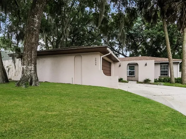 2034 Melanie St, Fruitland Park, FL 34731