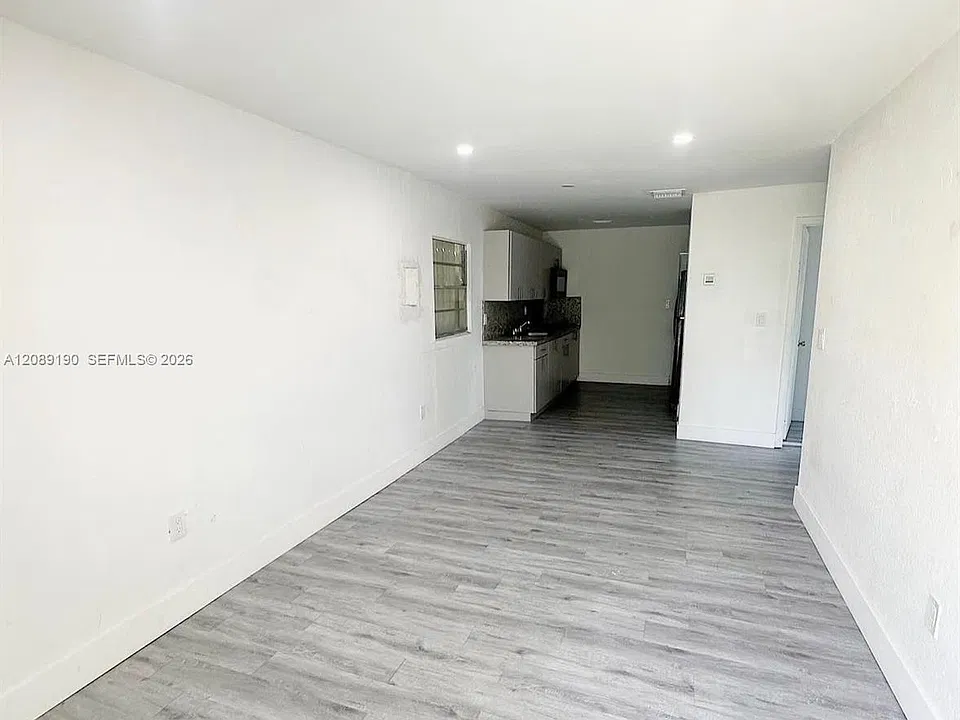 6537 SW 39th Ter