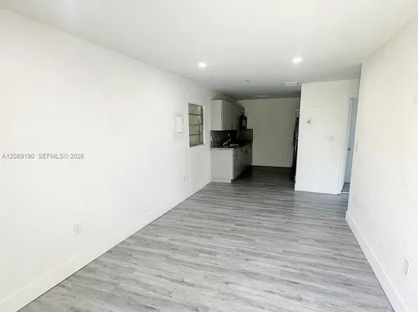 6537 SW 39th Ter, Miami, FL 33155