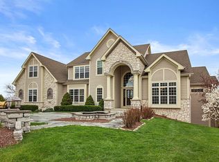 W284N6324 Hibritten Way, Hartland, WI 53029