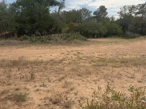309 Kahana Ln, Bastrop, TX 78602