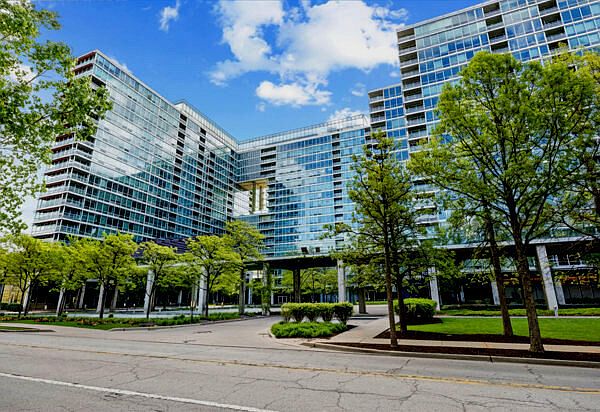 1st image of 9715 Woods Dr Unit 1008