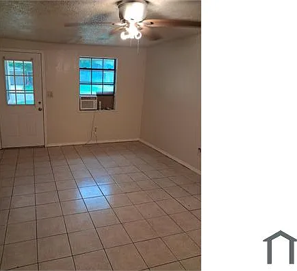 1813 Lariet Ln — Photo 10