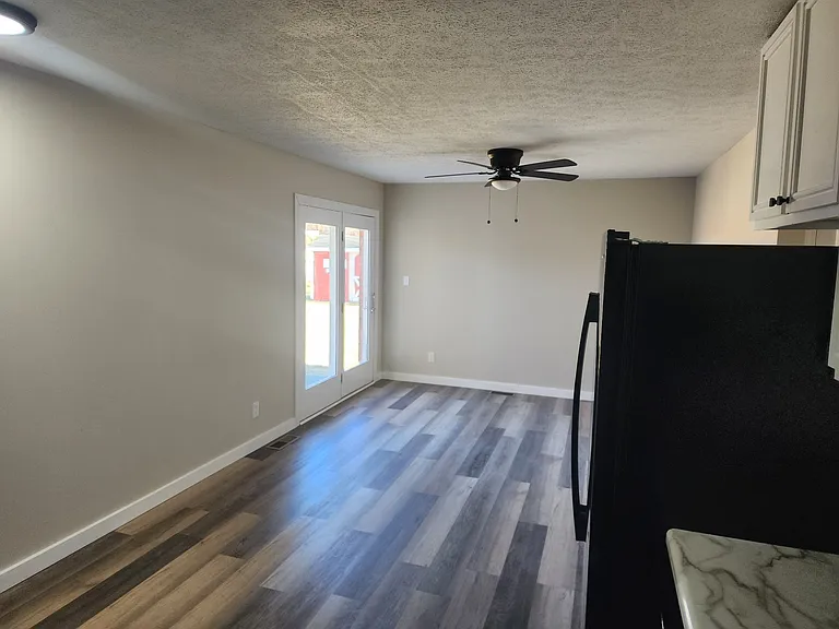 2515 Baylor Pl — Photo 3