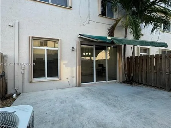 5759 NW 113th Ct, Miami, FL