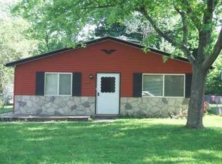6748 Saline Dr, Waterford, MI