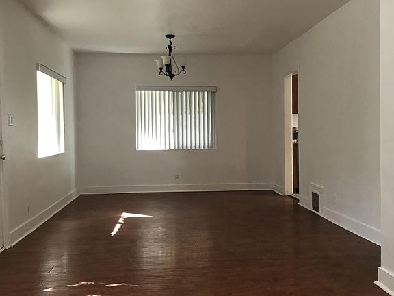 2nd image of 1139 E Lexington Dr