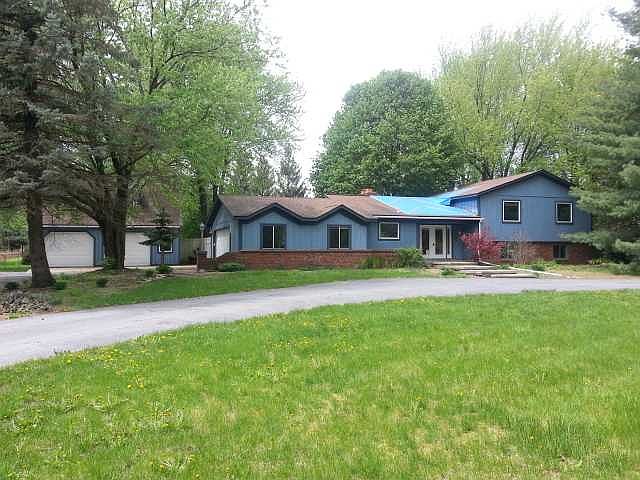 1st image of 15875 Rosemont Ave