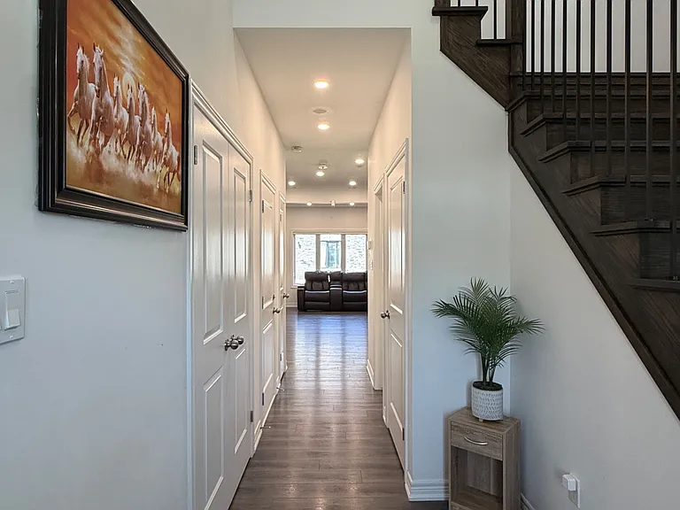 72 McLean Ave — Photo 3