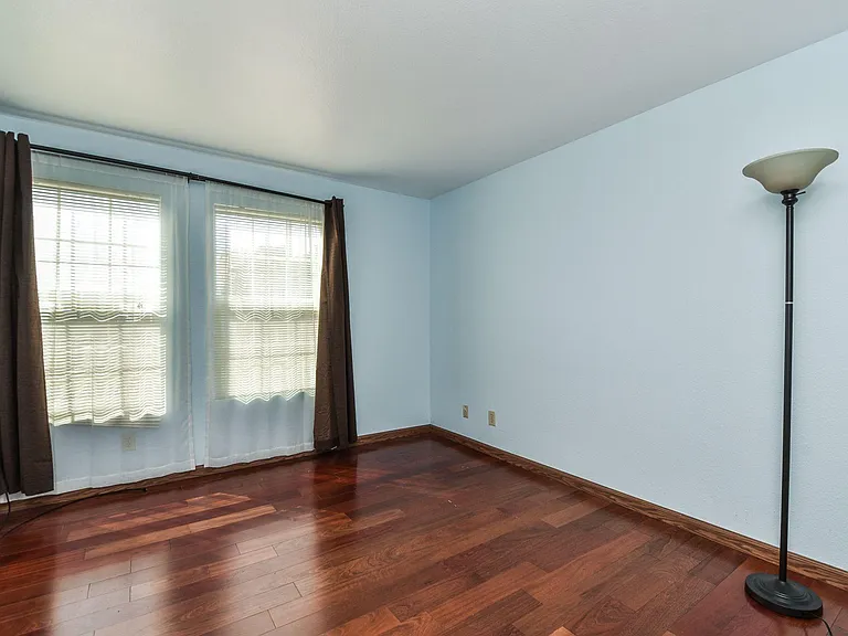 675 Newbury Ln #144 — Photo 12