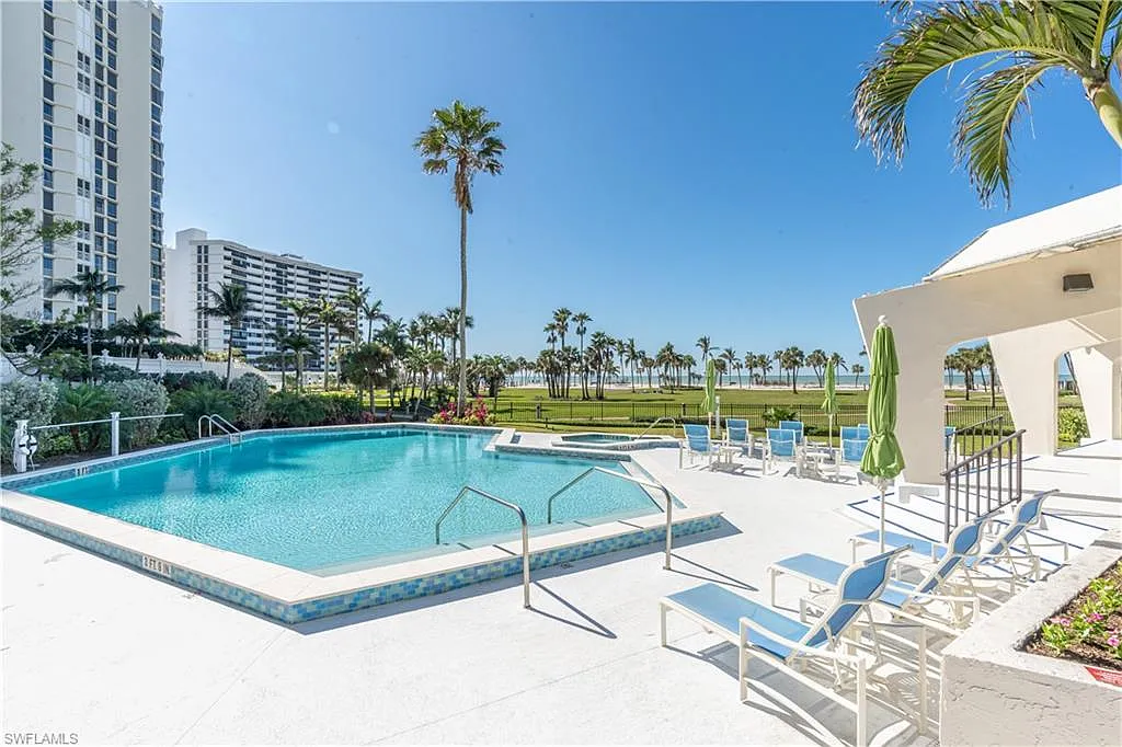 3 bed, 3.0 bath, 2690 sqft, $8,000 — Photo 3