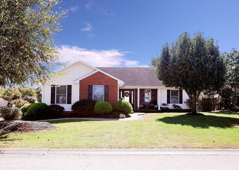 1st image of 141 Swiss Stone Way E
