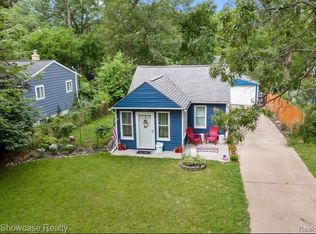 2394 Archdale, West Bloomfield, MI