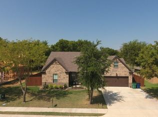 525 Chandler Ct, Pilot Point, TX 76258
