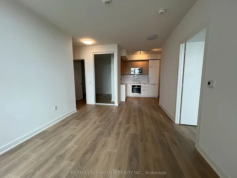 1185 Dupont St #801 — Photo 6