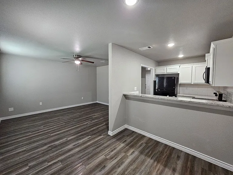 230 N Mary Jo Dr #A/B — Photo 10