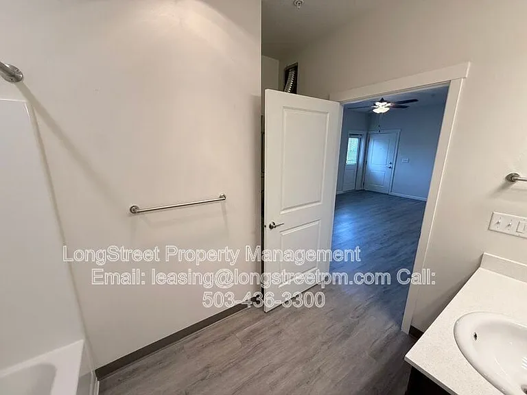 433 Chemawa Rd N #201 — Photo 14