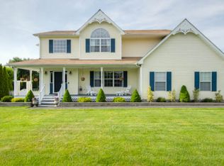 24 Badger Rd, Manorville, NY 11949