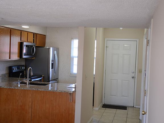 4th image of 2104 N Garland Ave APT 1