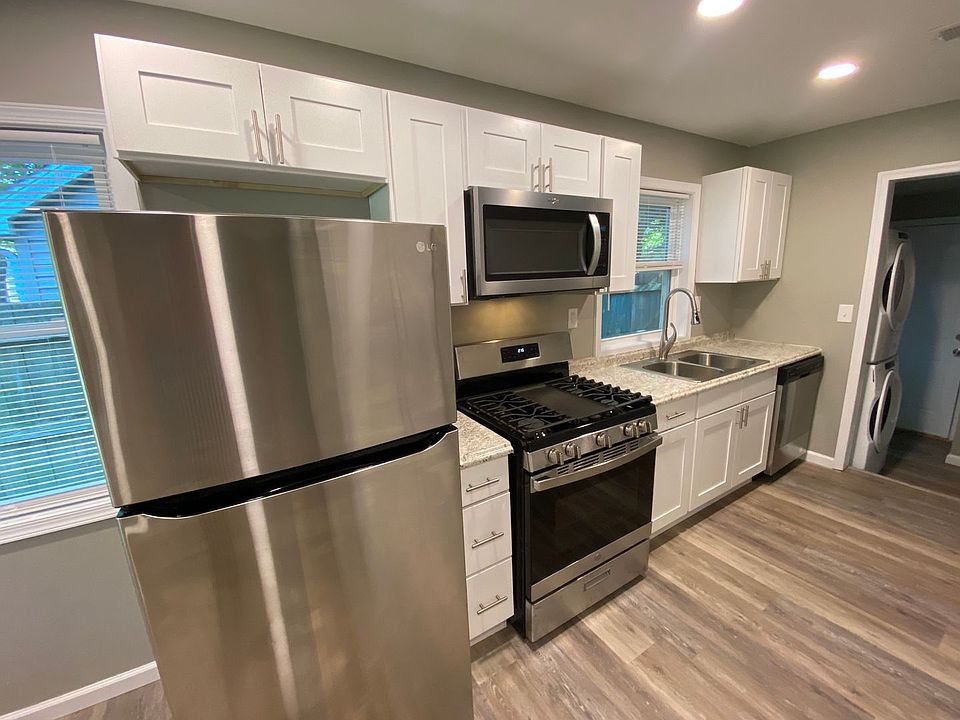 1st image of 405 S McKinley Ave #1
